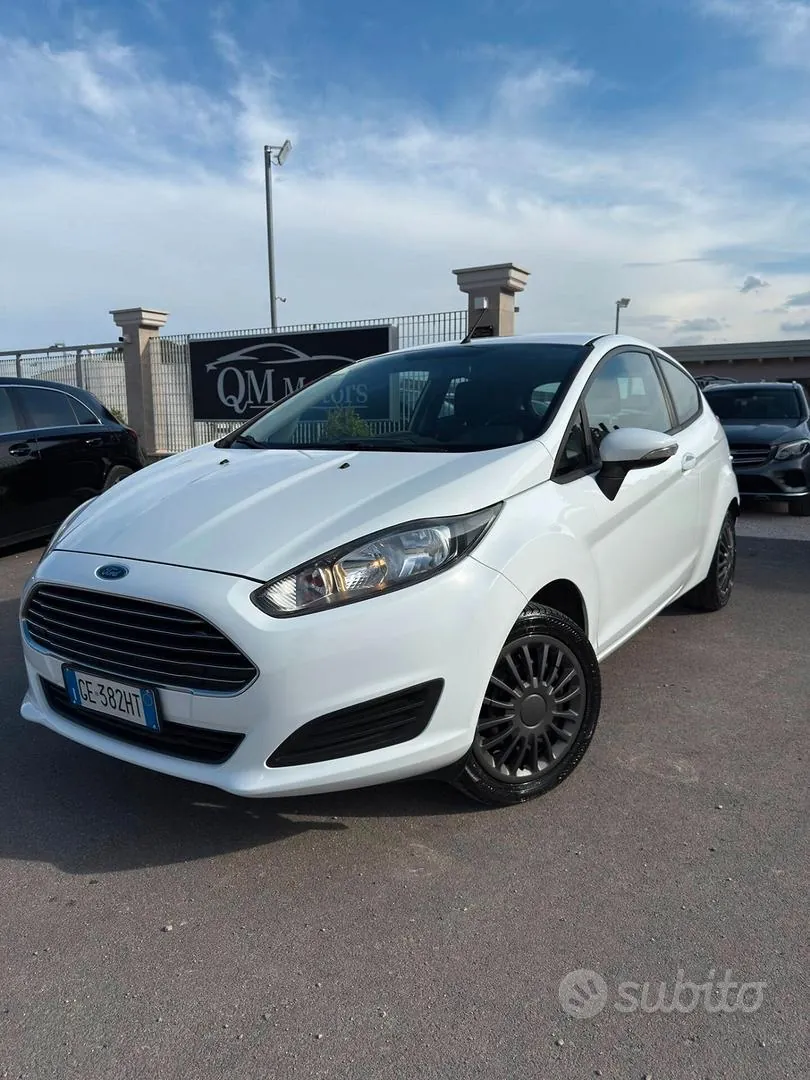 Ford Fiesta 2015 photo 2