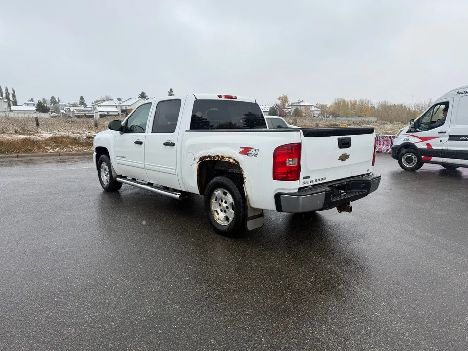Chevrolet Silverado 1500 2011 photo 3