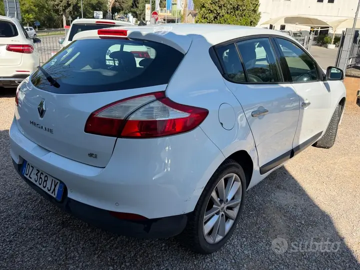Renault Megane 2010 photo 4