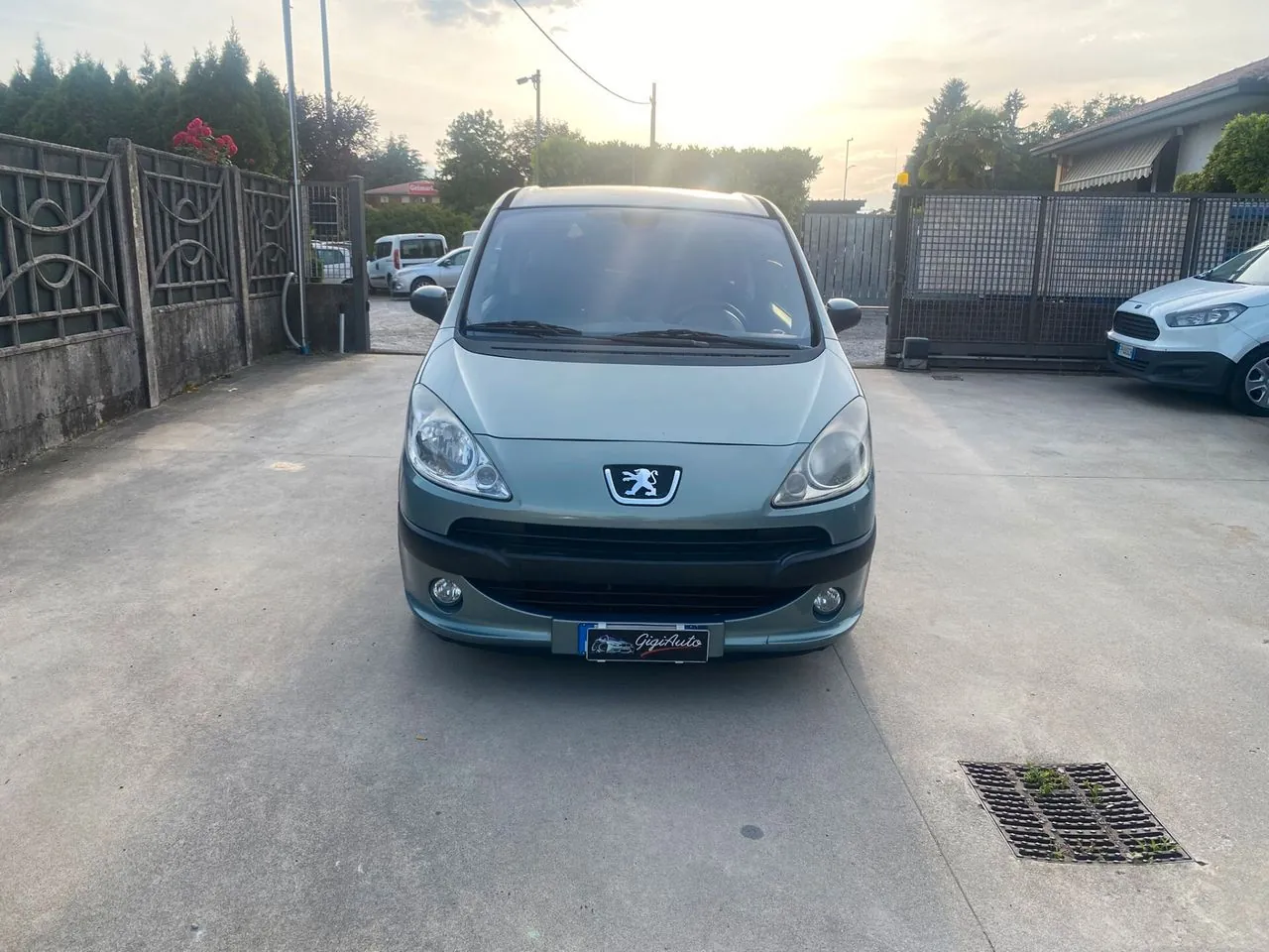Peugeot 1007 2005 photo 2