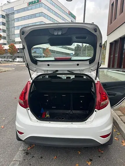 Ford Fiesta 2011 photo 3