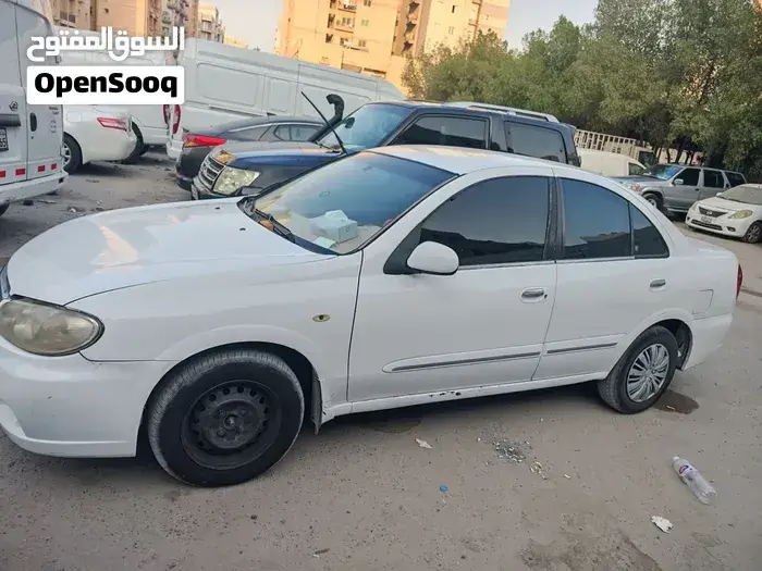 Nissan Sunny 2012 photo 4