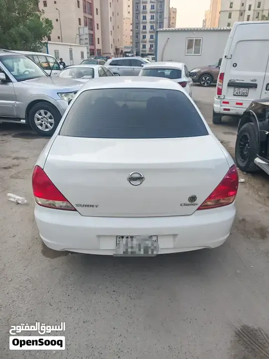 Nissan Sunny 2012 photo 2