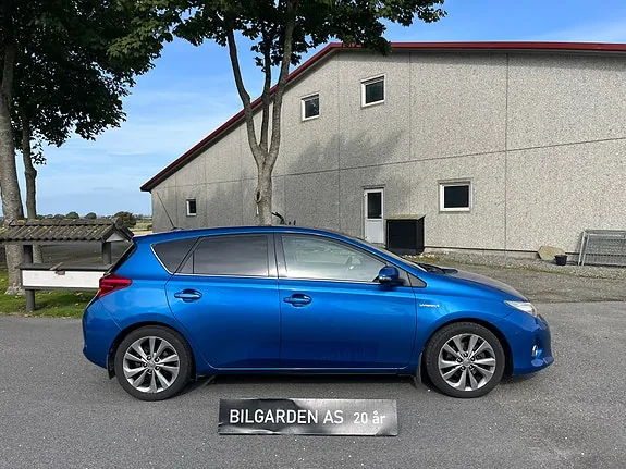 Toyota Auris 2013 photo 5