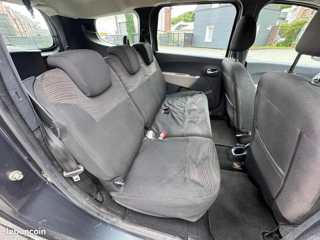 Dacia Lodgy 2012 photo 5