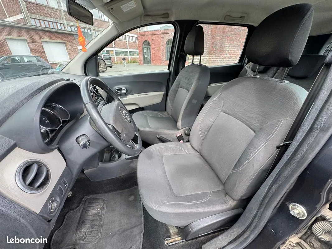 Dacia Lodgy 2012 photo 4