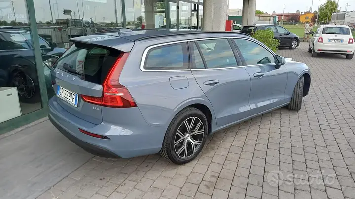 Volvo V60 2023 photo 5