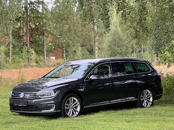 Volkswagen Passat 2018 photo 5