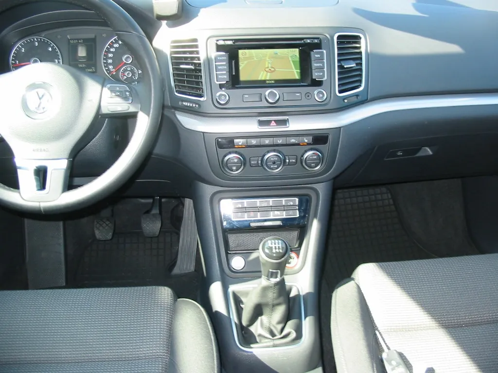 Volkswagen Sharan 2015 photo 5