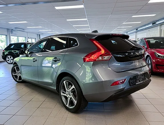 Volvo V40 2015 photo 5