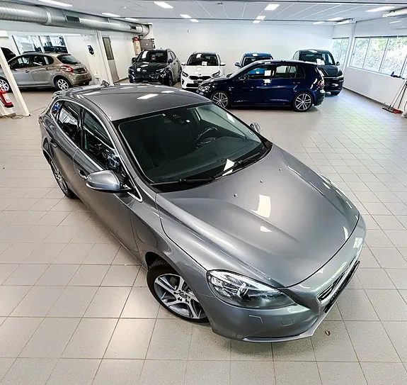 Volvo V40 2015 photo 2