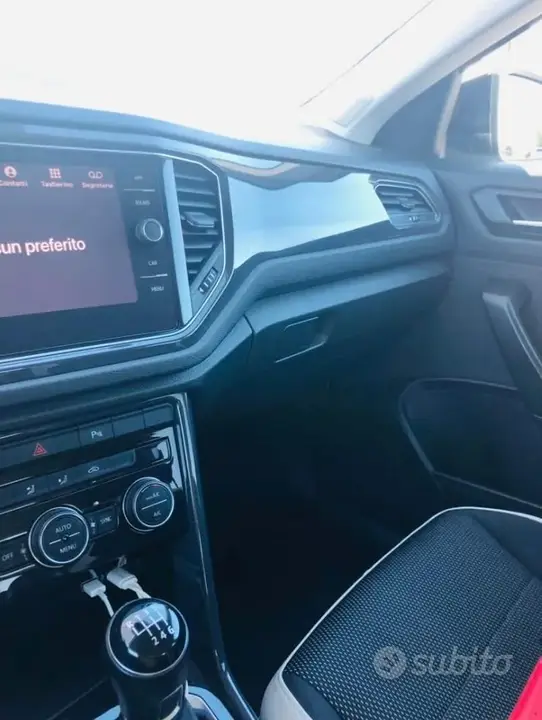 Volkswagen T-Roc 2020 photo 4