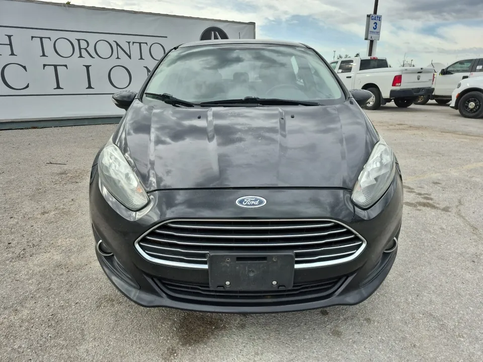 Ford Fiesta 2015 photo 2