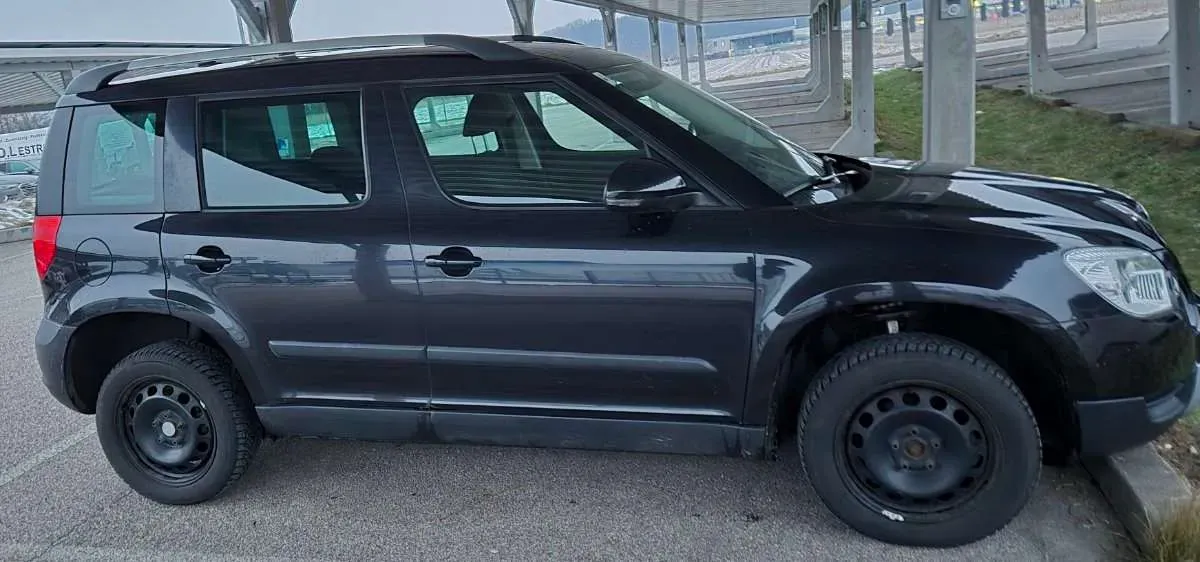 Skoda Yeti 2013 photo 2
