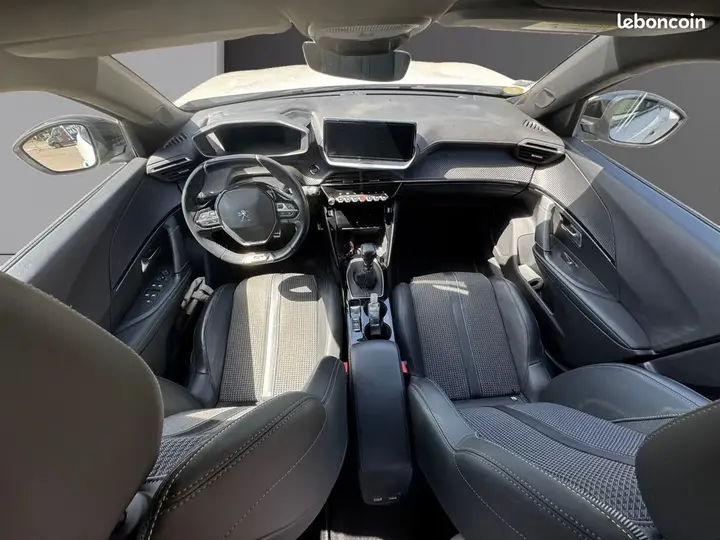 Peugeot 2008 2021 photo 2