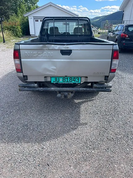 Nissan King Cab 2001 photo 3