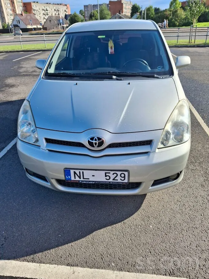 Toyota Verso 2007 photo 2