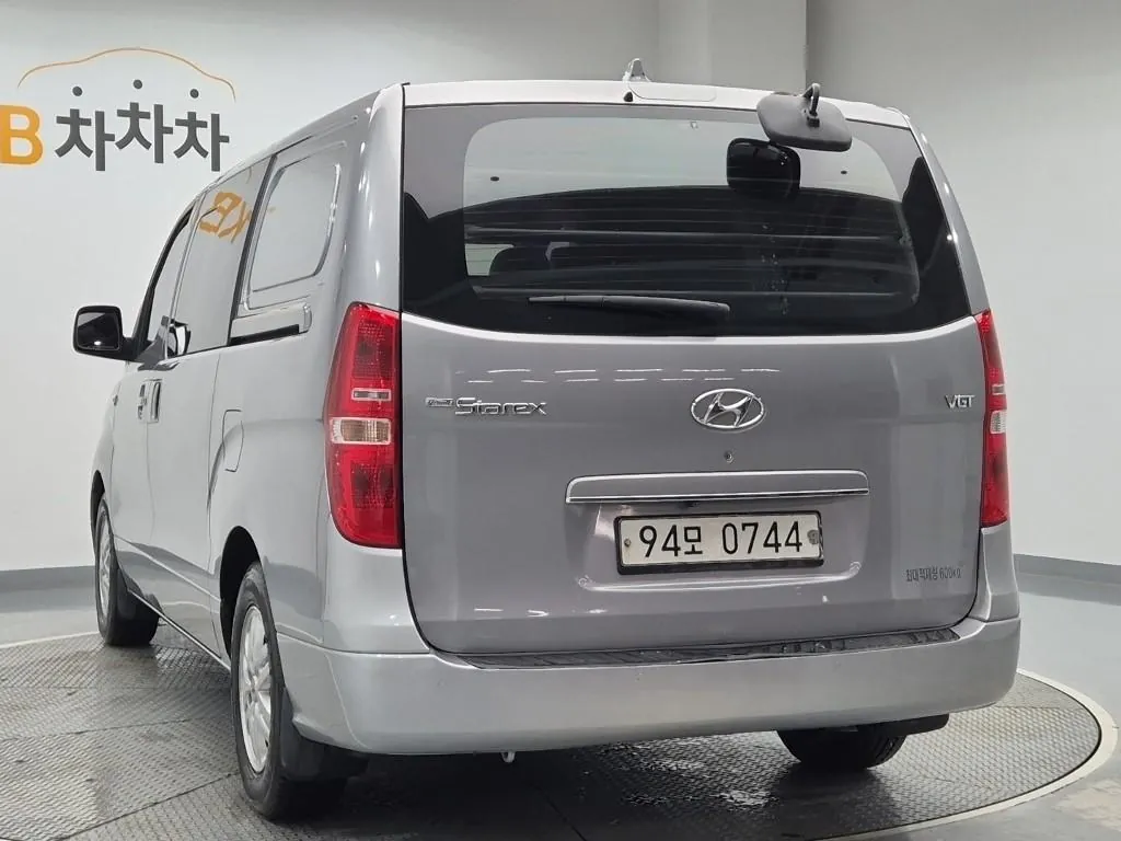 Hyundai Starex 2017 photo 2
