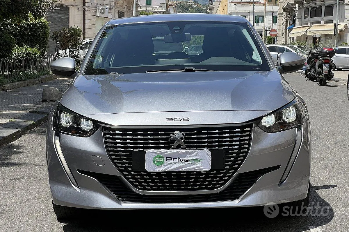 Peugeot 208 2021 photo 2