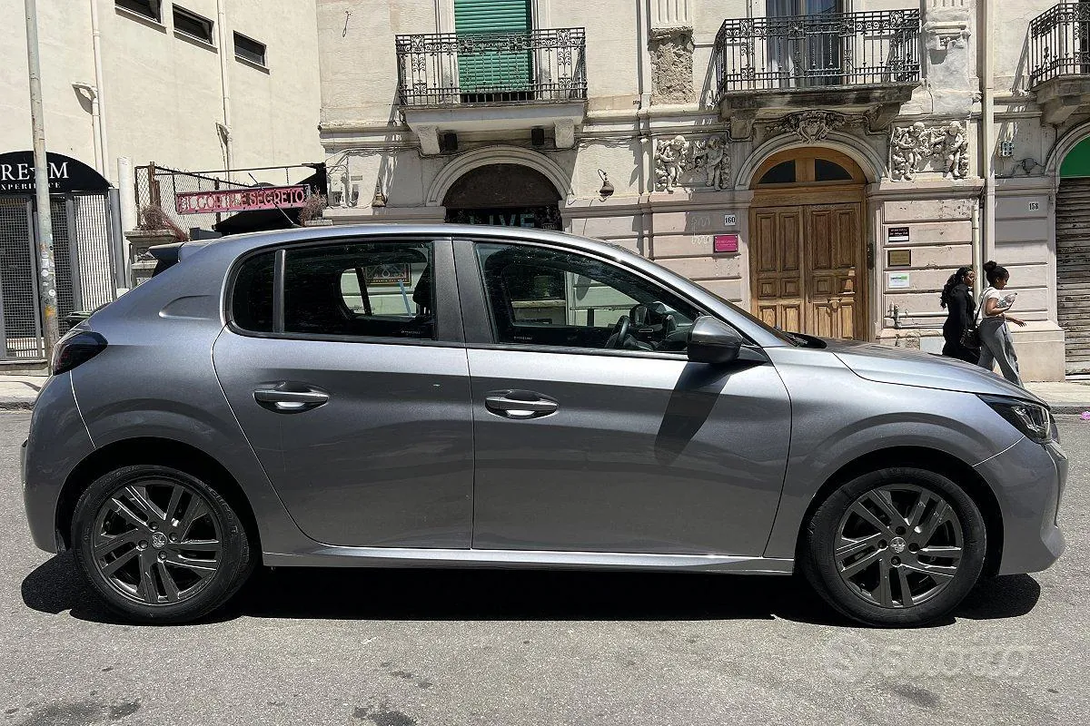 Peugeot 208 2021 photo 4