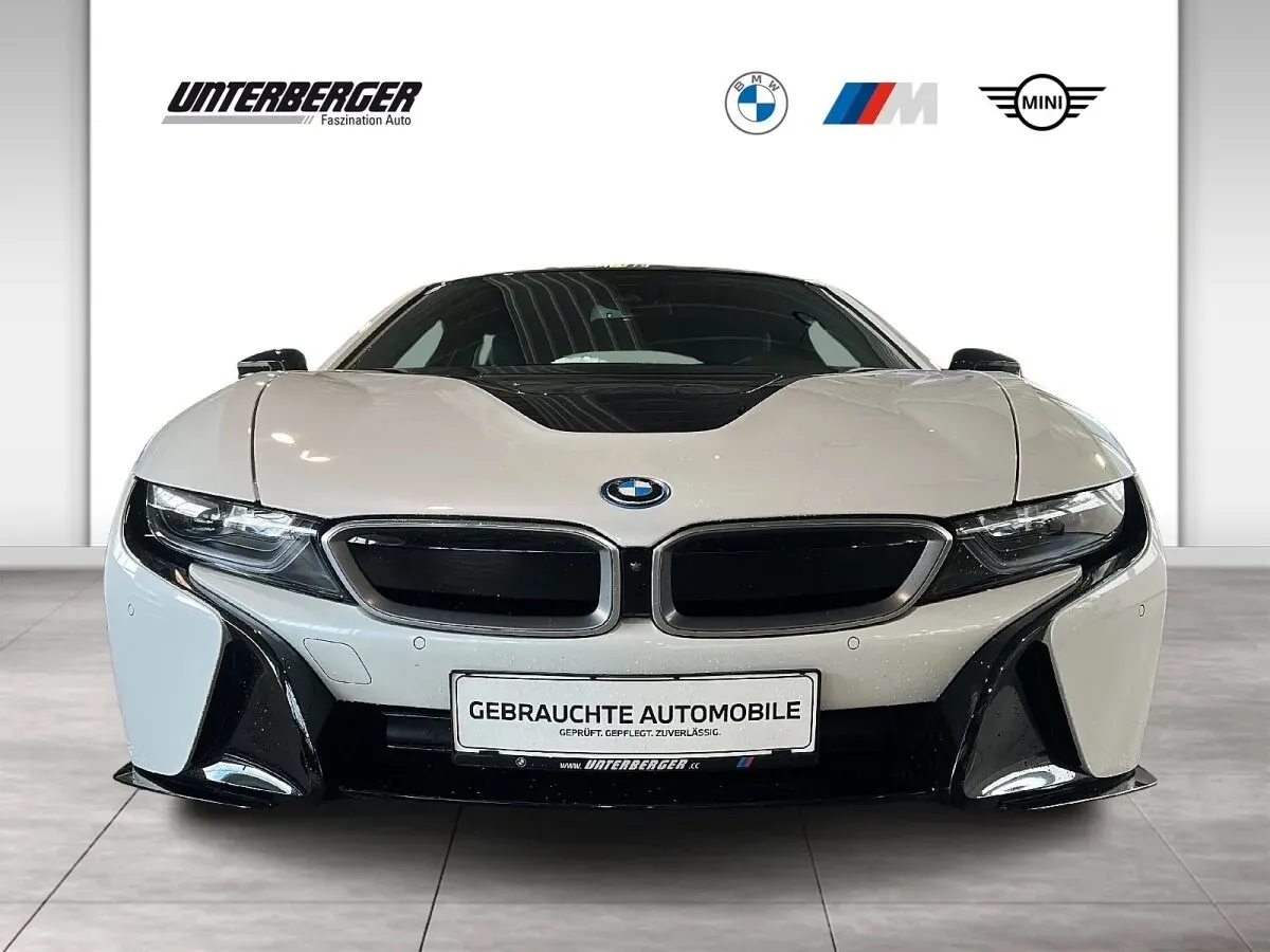 BMW I8 2020 photo 2