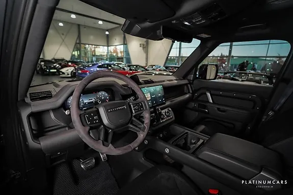 Land Rover Defender 110 2023 photo 5