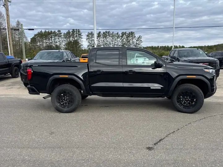 GMC Canyon 2026 photo 4