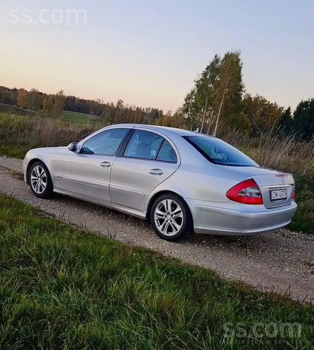 Mercedes-Benz E280 2006 photo 3