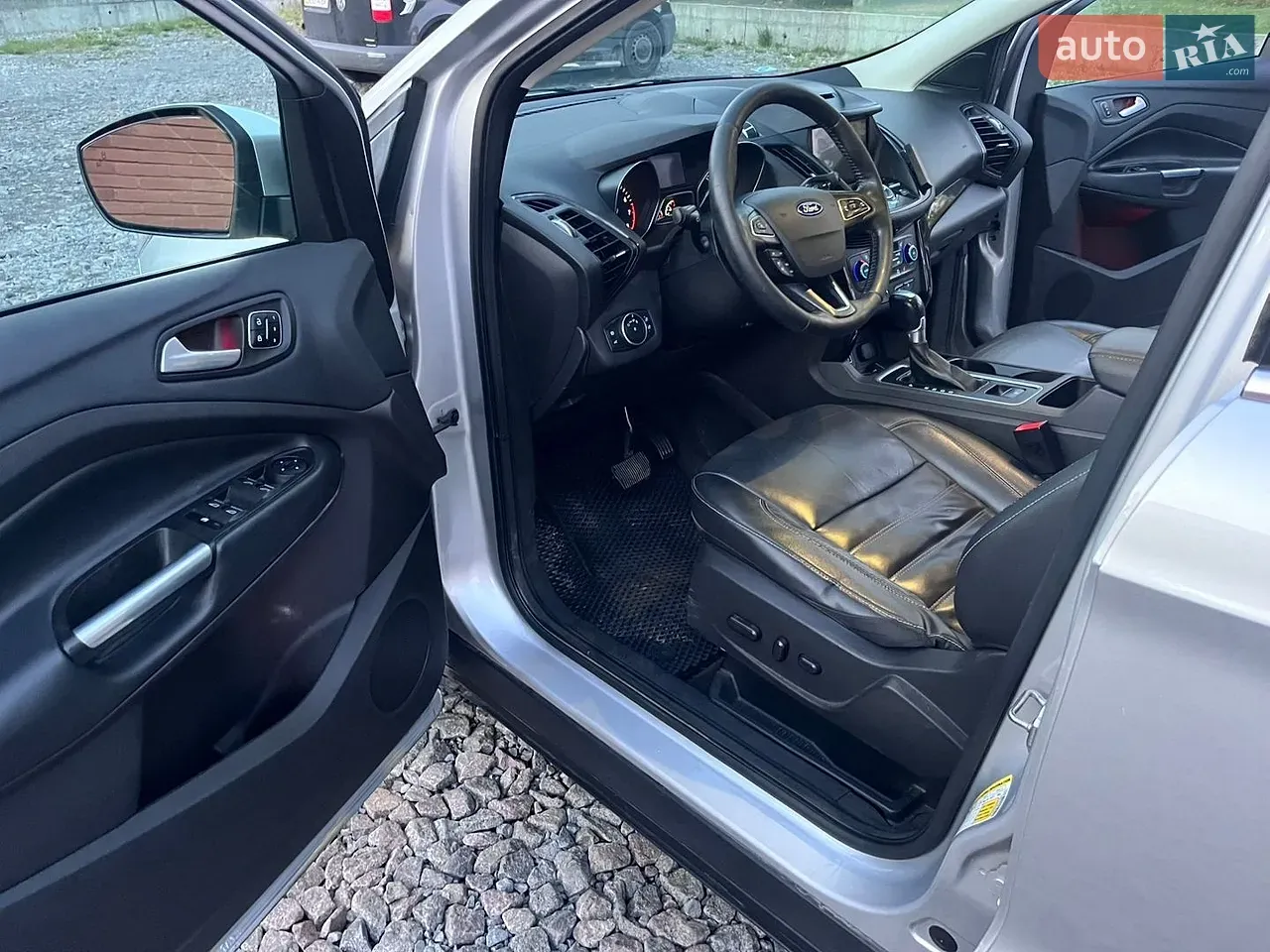Ford Escape 2017 photo 3
