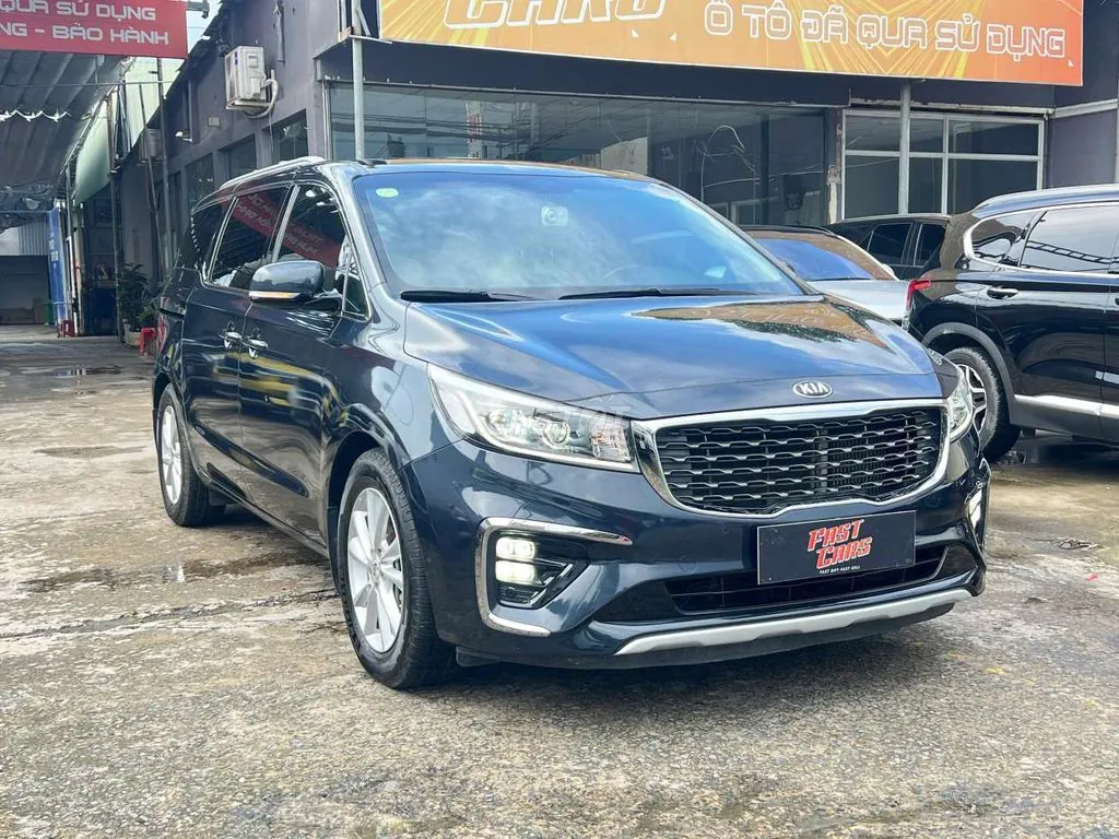 Kia Sedona 2018 photo 2