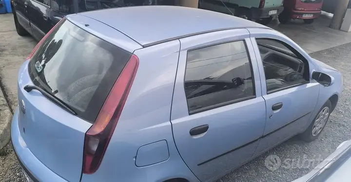 Fiat Punto 2005 photo 3