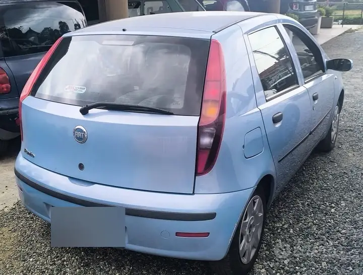 Fiat Punto 2005 photo 2