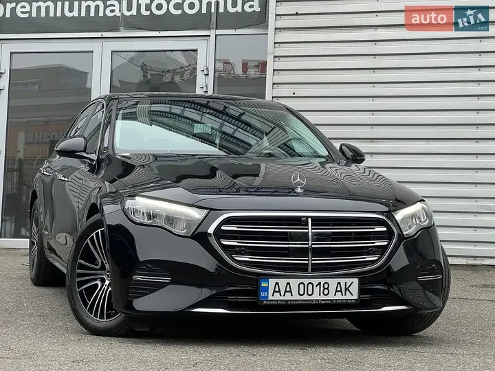 Mercedes-Benz E-Class 2024 photo 2