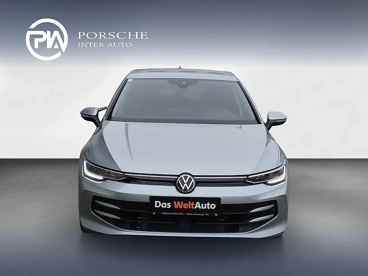 Volkswagen Golf 2025 photo 2