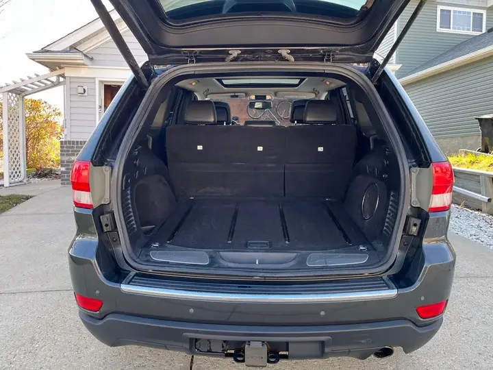 Jeep Grand Cherokee 2011 photo 4