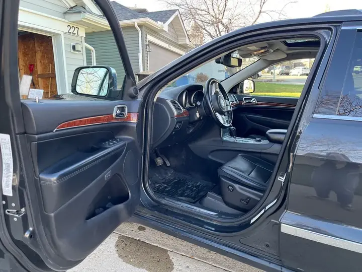 Jeep Grand Cherokee 2011 photo 2