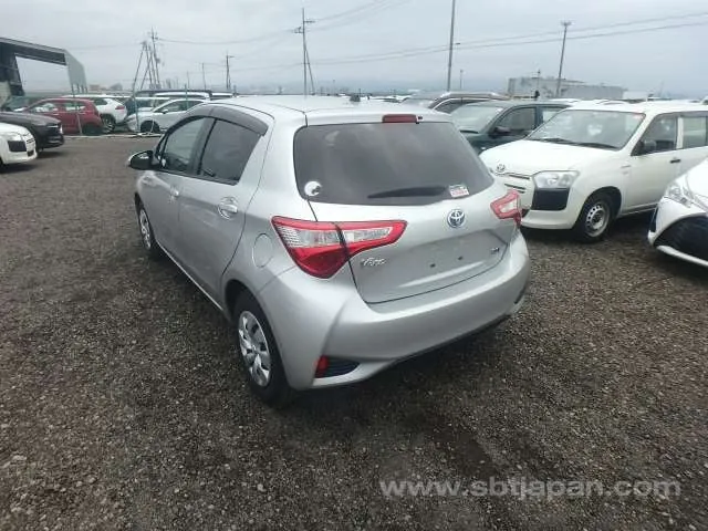 Toyota Vitz 2019 photo 3