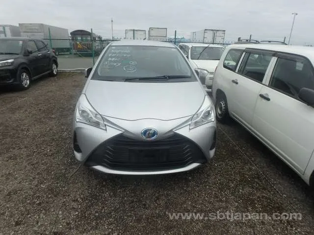 Toyota Vitz 2019 photo 5