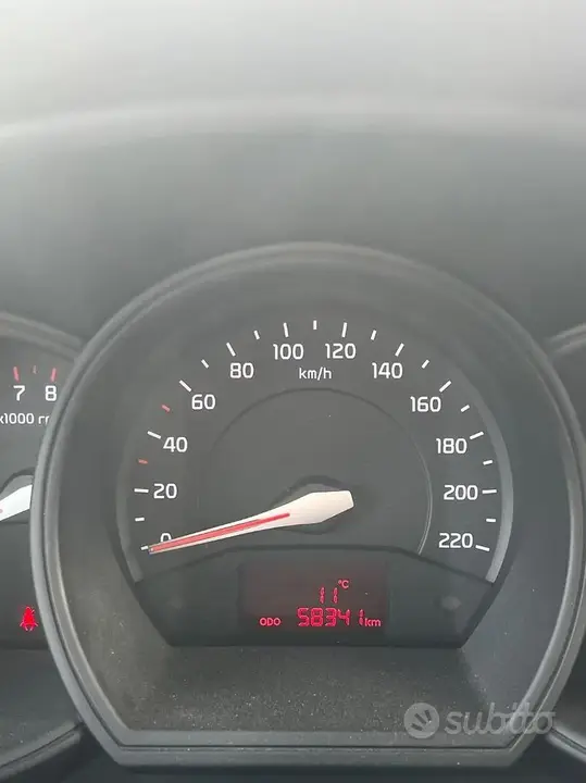 Kia Rio 2015 photo 4