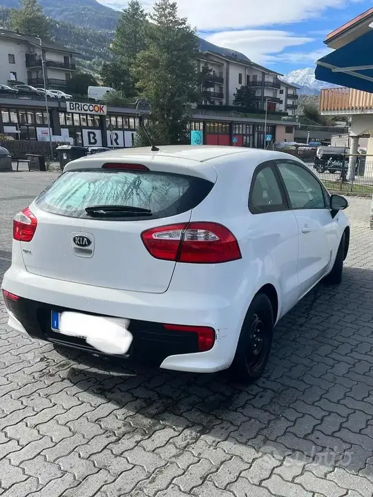 Kia Rio 2015 photo 3