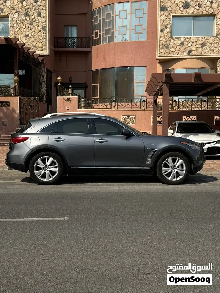 Infiniti Q70 2017 photo 4