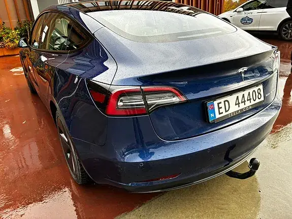 Tesla Model 3 2021 photo 3