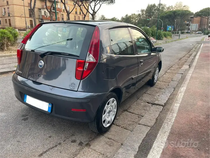 Fiat Punto 2004 photo 3