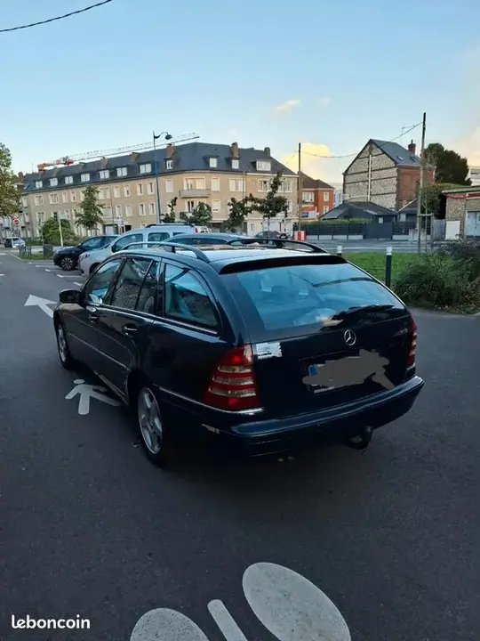 Mercedes-Benz C-Class 2003 photo 2