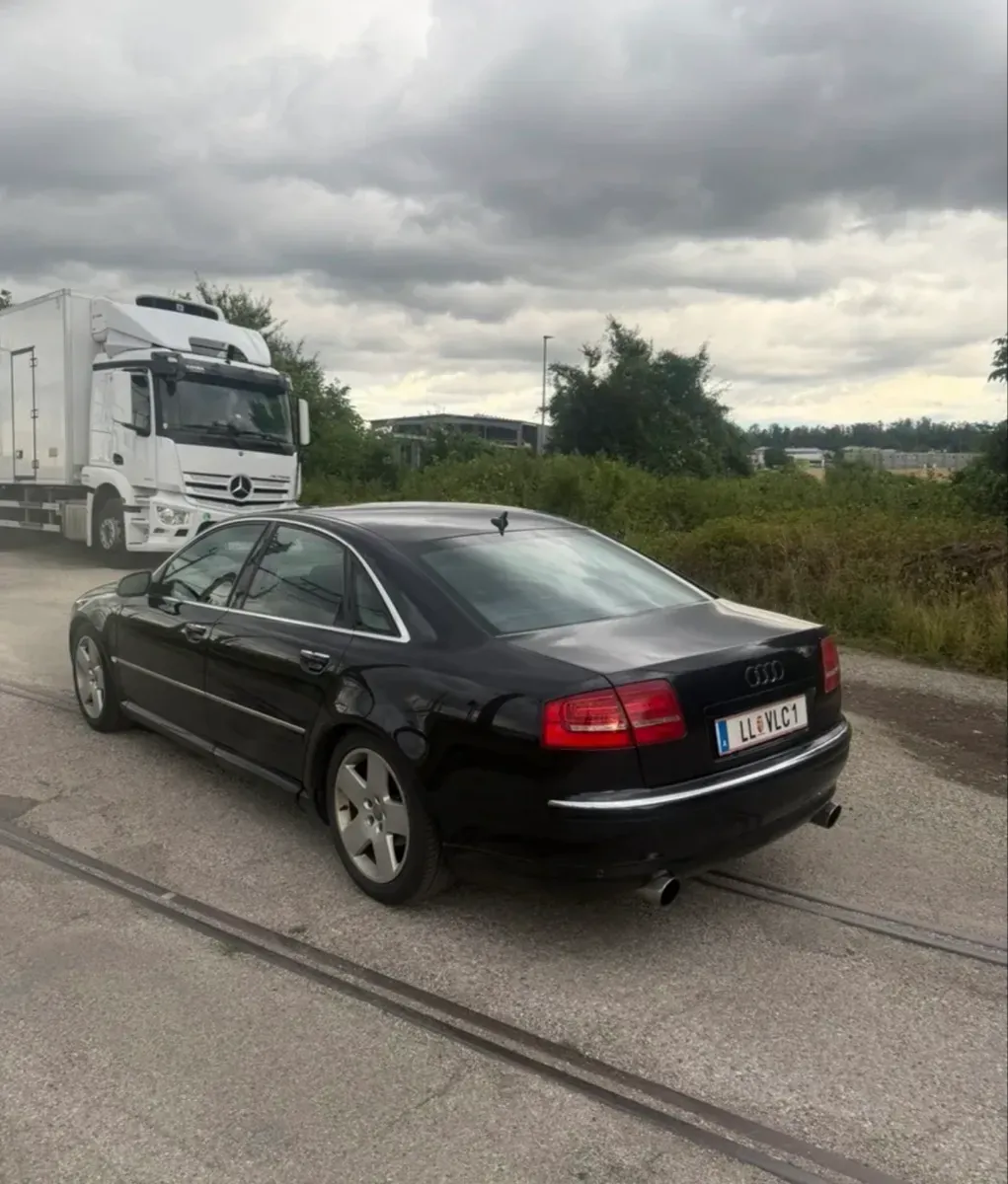 Audi A8 2005 photo 3