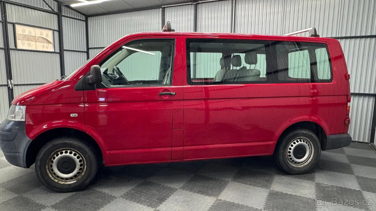 Volkswagen Transporter T5 2009 photo 3