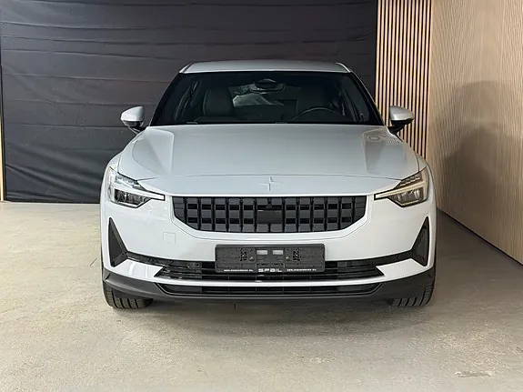 Polestar 2 2023 photo 2