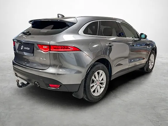 Jaguar F-Pace 2018 photo 5