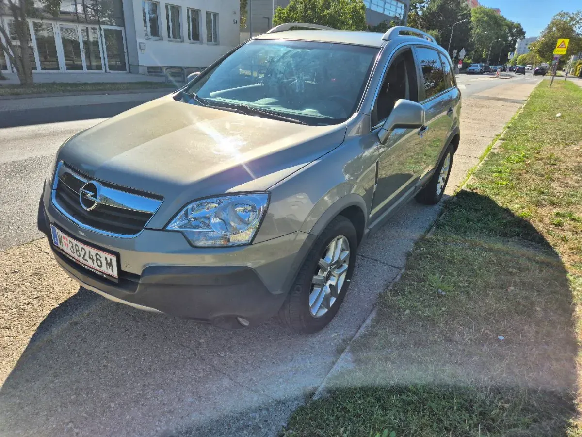 Opel Antara 2010 photo 2