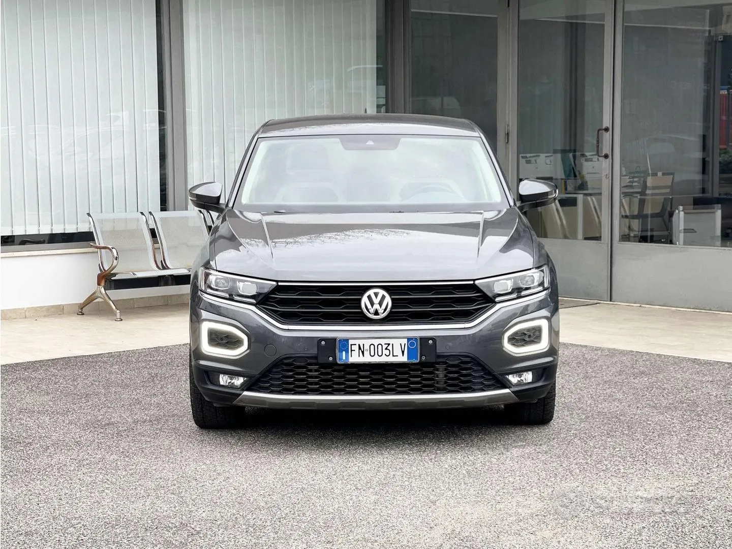 Volkswagen T-Roc 2018 photo 2